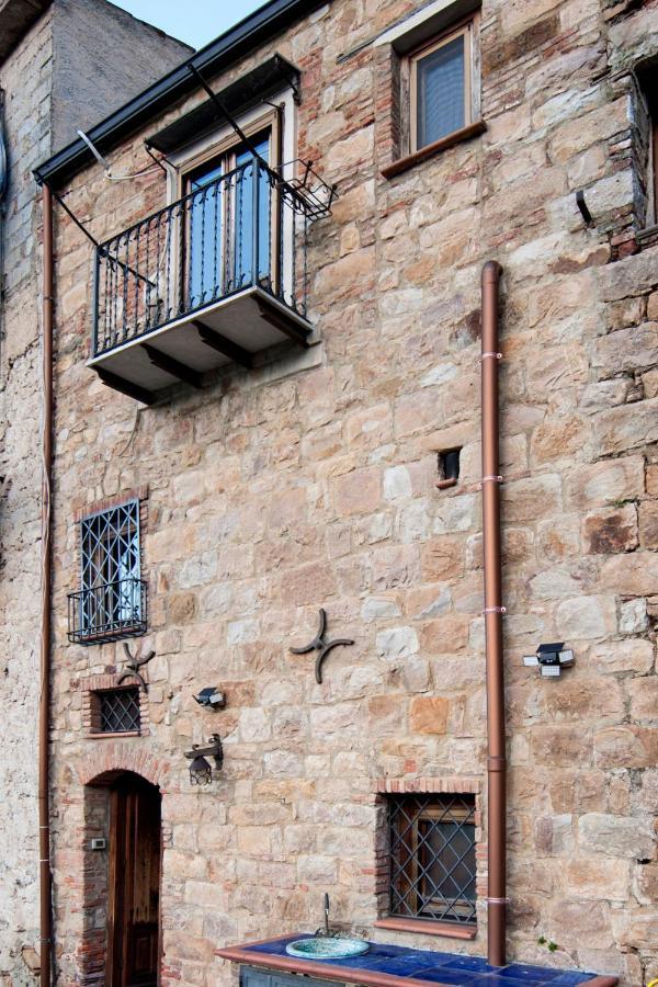 Mirose'S Holiday Home Castelbuono  Zewnętrze zdjęcie